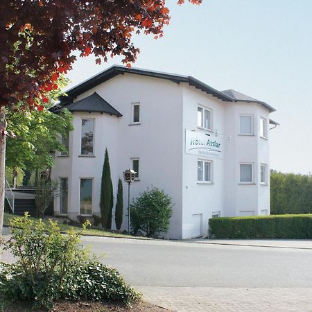 Hotel Asslar Exteriör bild